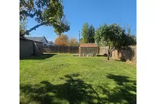1875 W 18th Ave, Eugene, OR 97402 - Photo 30