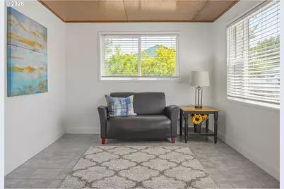 1875 W 18th Ave, Eugene, OR 97402 - Photo 6
