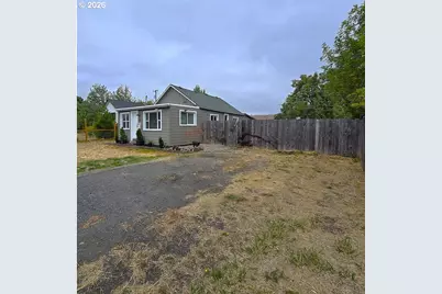 1875 W 18th Ave, Eugene, OR 97402 - Photo 2