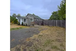 1875 W 18th Ave, Eugene, OR 97402 - Photo 2