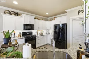 591 Argon Ave, Eugene, OR 97404 - Photo 16