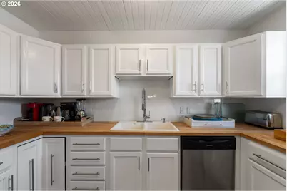 267 6th St, Port Orford, OR 97465 - Photo 16