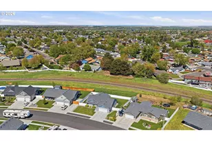 384 SW Cottonwood Dr, Hermiston, OR 97838 - Photo 26
