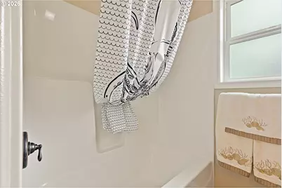 275 NE 71st Pl, Newport, OR 97365 - Photo 32
