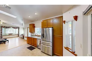 1389 Glenwood Dr, Brookings, OR 97415 - Photo 10