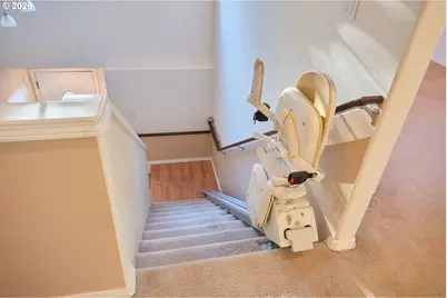 2412 NW Meadows Dr, McMinnville, OR 97128 - Photo 18