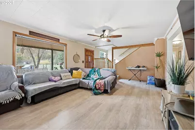 80107 Pioneer St, Tygh Valley, OR 97063 - Photo 8