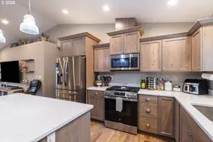 645 SE Garden Way Dr, Winston, OR 97496 - Photo 16