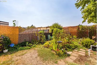 1415 S Bertelsen Rd #40, Eugene, OR 97402 - Photo 8