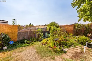 1415 S Bertelsen Rd, Eugene, OR 97402 - Photo 8