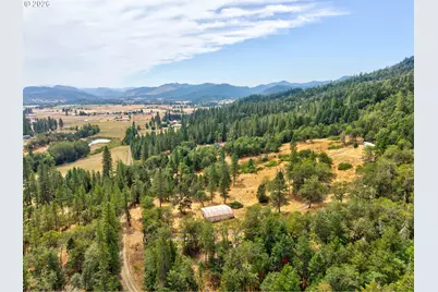 900 Mulberry Ln, Roseburg, OR 97471 - Photo 34