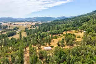 900 Mulberry Ln, Roseburg, OR 97471 - Photo 34