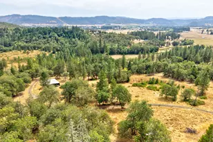 900 Mulberry Ln, Roseburg, OR 97471 - Photo 30
