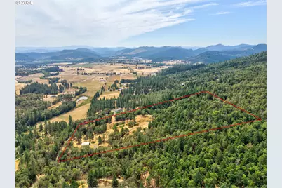 900 Mulberry Ln, Roseburg, OR 97471 - Photo 16