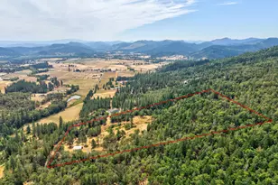 900 Mulberry Ln, Roseburg, OR 97471 - Photo 16