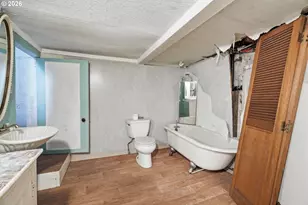 7453 N Stockton Ave, Portland, OR 97203 - Photo 26