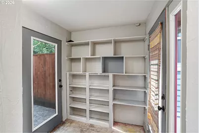 2817 NE Weidler St, Portland, OR 97232 - Photo 32