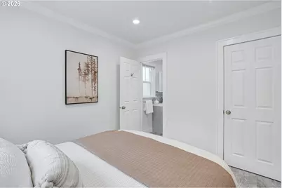 2817 NE Weidler St, Portland, OR 97232 - Photo 10