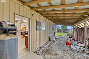 35865 Riverside Dr, Albany, OR 97321 - Photo 32