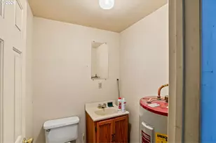 35865 Riverside Dr, Albany, OR 97321 - Photo 30