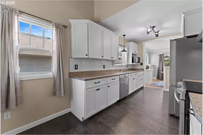 1705 N Terry St, Portland, OR 97217 - Photo 10