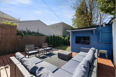 226 N Page St, Portland, OR 97227 - Photo 38