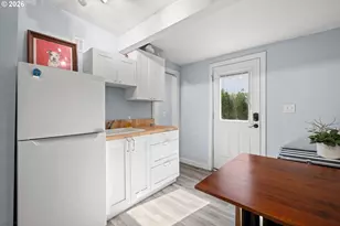 226 N Page St, Portland, OR 97227 - Photo 34