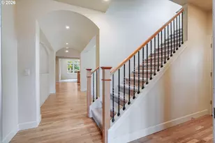 10956 SW Bretton Ct, Tigard, OR 97224 - Photo 2