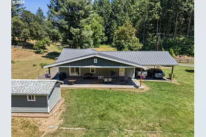 1462 Schad Rd, Elkton, OR 97436 - Photo 8