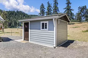 1462 Schad Rd, Elkton, OR 97436 - Photo 30