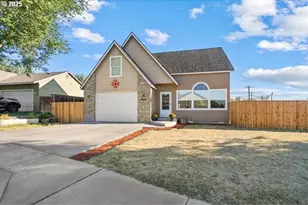 1448 SW Riverhill Dr, Hermiston, OR 97838 - Photo 2