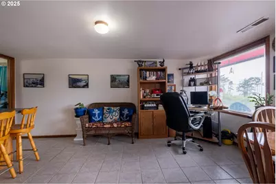318 N Highway 101, Depoe Bay, OR 97341 - Photo 34