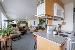 318 N Hwy 101, Depoe Bay, OR 97341 - Photo 16