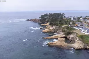 318 N Hwy 101, Depoe Bay, OR 97341 - Photo 46