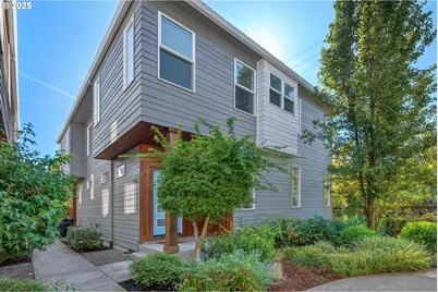 2813 SE Hawthorne Blvd #5, Portland, OR 97214 - Photo 2