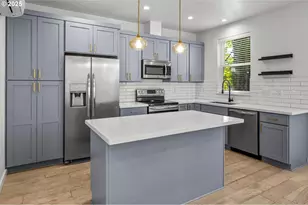 2813 SE Hawthorne Blvd, Portland, OR 97214 - Photo 10