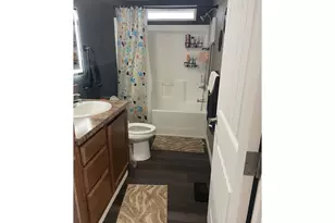 13055 SE Stark St, Portland, OR 97233 - Photo 8