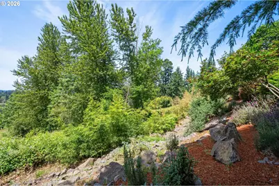 2749 Suncrest Ave, Eugene, OR 97405 - Photo 42