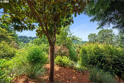 2749 Suncrest Ave, Eugene, OR 97405 - Photo 40