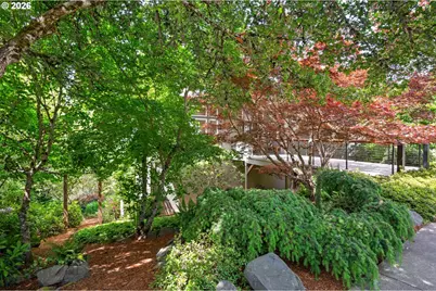 2749 Suncrest Ave, Eugene, OR 97405 - Photo 38