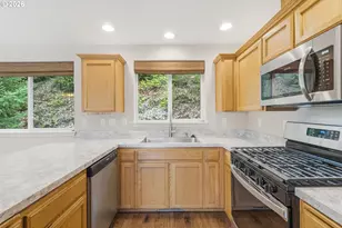5627 Seeger Ln, Salem, OR 97306 - Photo 8