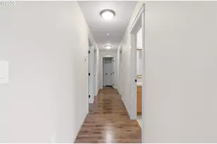 5627 Seeger Ln, Salem, OR 97306 - Photo 16