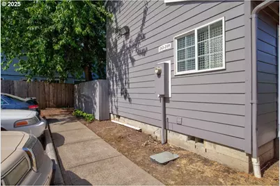 241 NW 25th St, Salem, OR 97301 - Photo 4