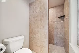 2787 Hazelnut Dr, Woodburn, OR 97071 - Photo 22