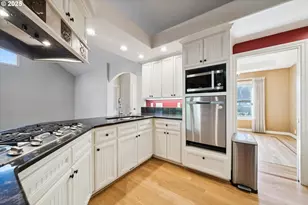 2787 Hazelnut Dr, Woodburn, OR 97071 - Photo 10