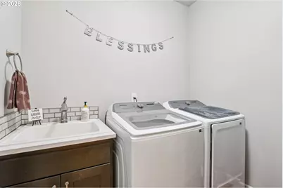 2825 NW Mt Ashland Ln, McMinnville, OR 97128 - Photo 24