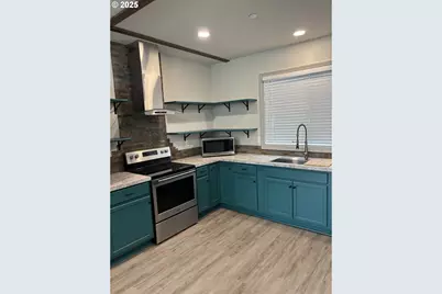 704 Patrol St, Molalla, OR 97038 - Photo 2