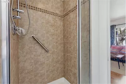 1610 NE 13th St, Lincoln City, OR 97367 - Photo 10