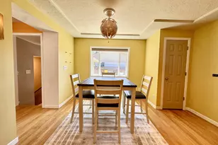 960 NE 108th Ave, Portland, OR 97220 - Photo 8