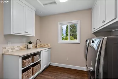 18980 SW Madeline St, Beaverton, OR 97078 - Photo 24